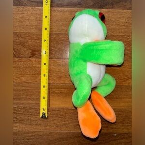 Frog plush snap bracelet.